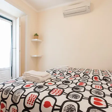 Feels Like Bairro Alto Typical Flat Apartment